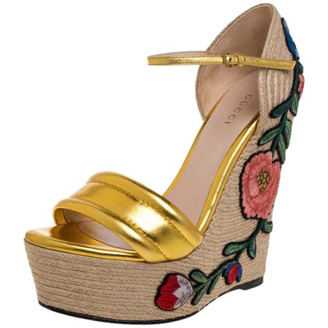 Gucci wedge sandals flowers